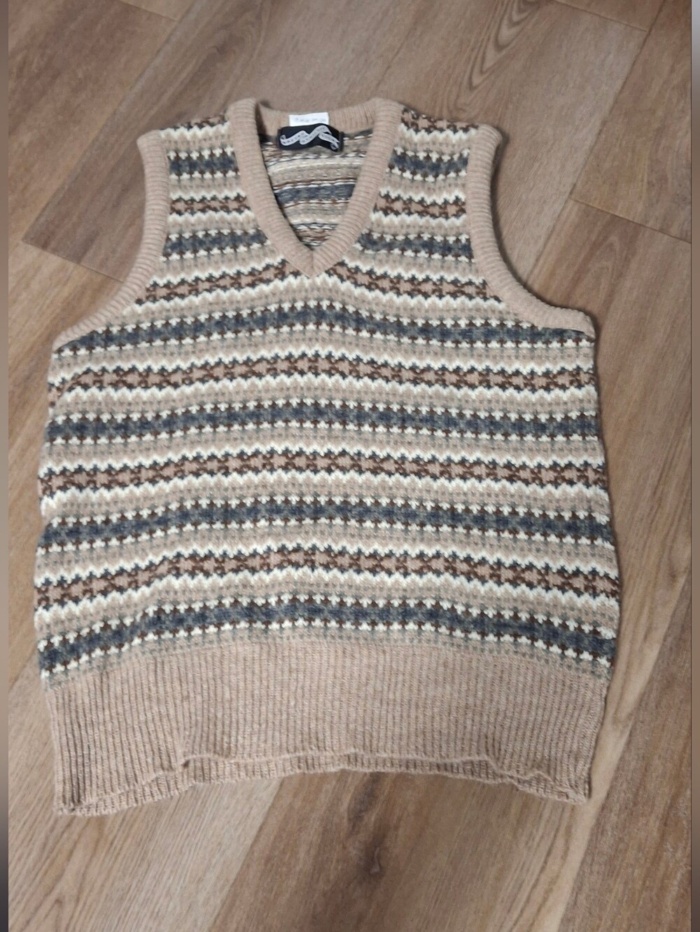 Mens Grandpacore Preppy GeekChic Boston Athletic Club sweater vest Size L.